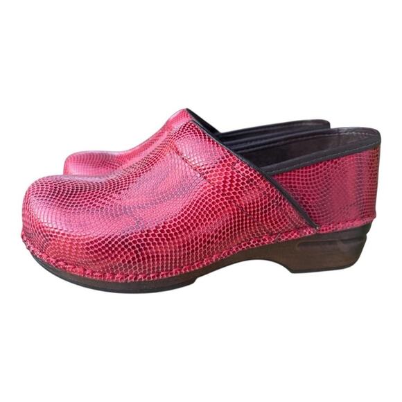 Dansko XP 2.0 Professional Clog Red Leather Women size 40 US 10 - Picture 2 of 8